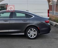 Chrysler 200